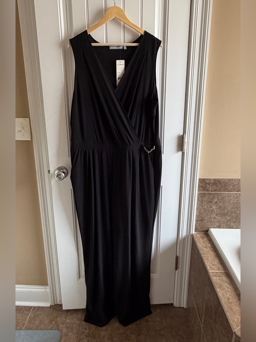 NWT: NY Collection Classic Black Sleeveless Wrap Jumpsuit - 3X
